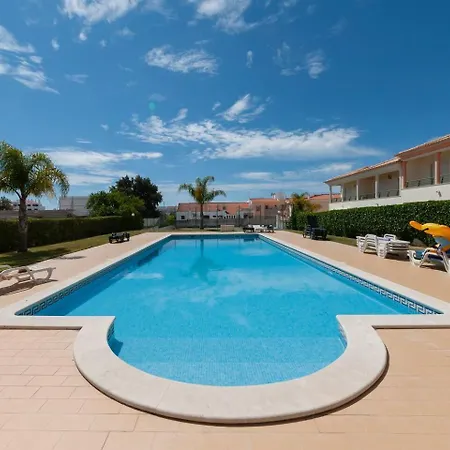 Avec Piscine