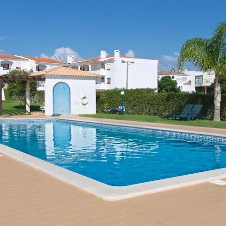 Avec Piscine Apartment