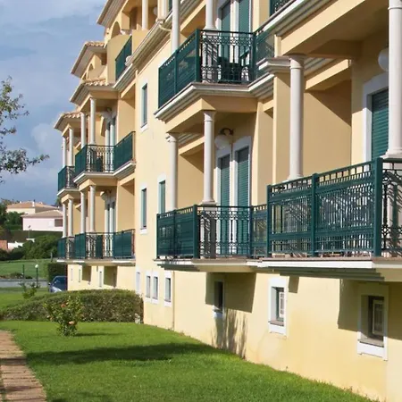 Avec Piscine Apartman *